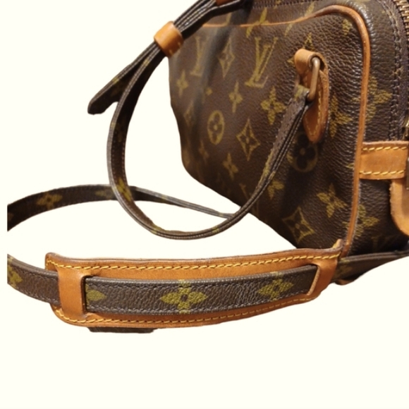 ✨️LOUIS VUITTON MONOGRAM  POCHETTE MARLY BANDOULIÈRE CROSSBODY - Picture 6 of 12
